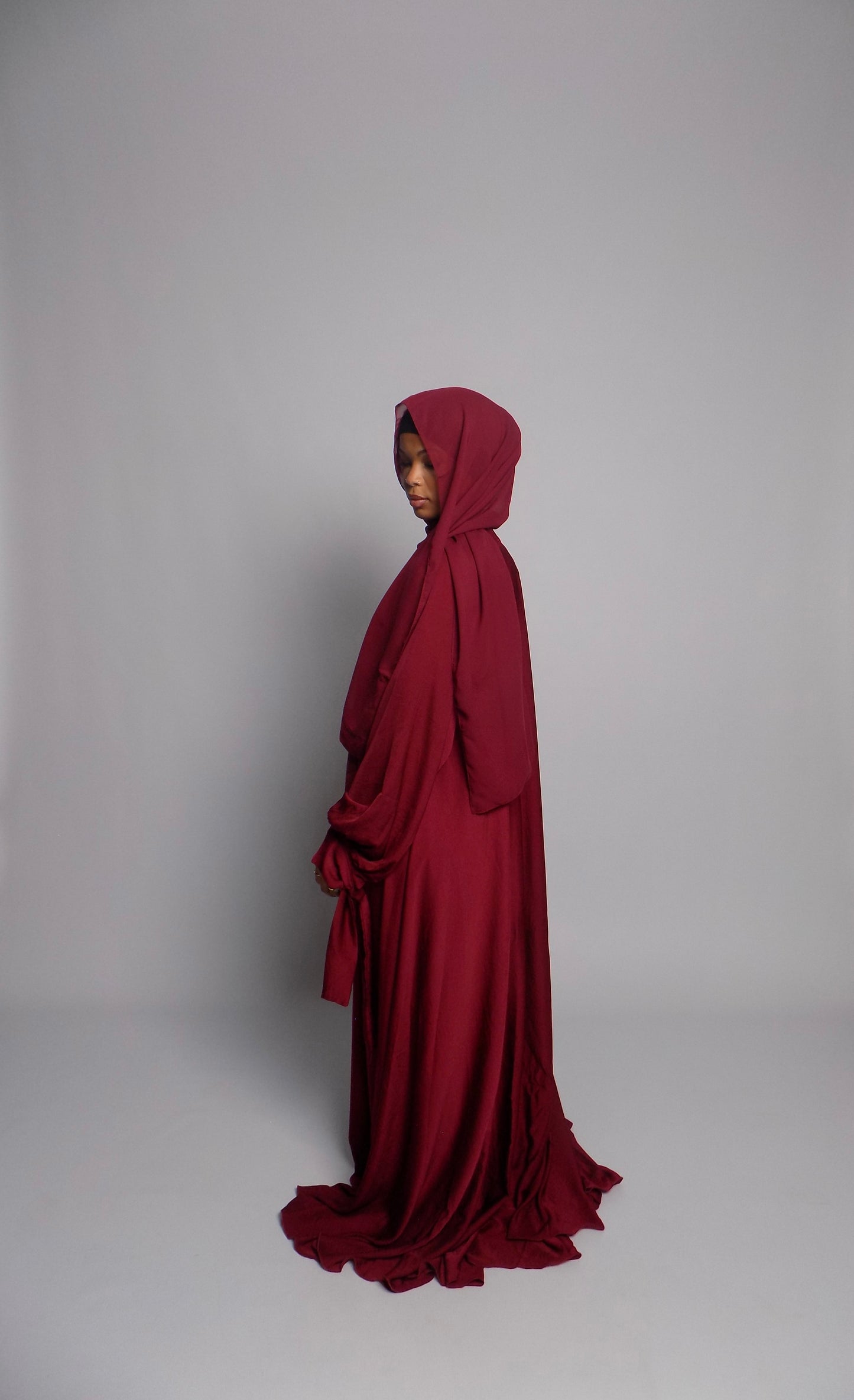 Abaya Bordeaux – Arabische Seide